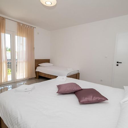 Apartments Zora Seline Habitación foto